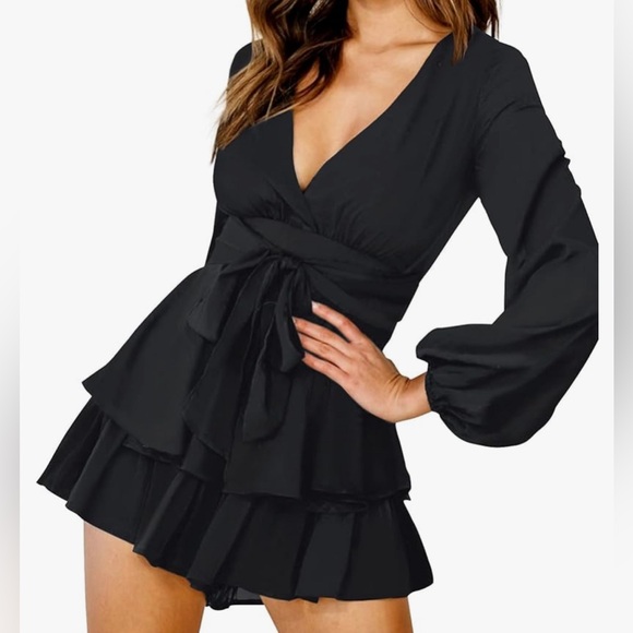 AIMCOO Women's solid Black Deep V-Neck Romper, size small, long sleeve jumpsuit - Picture 3 of 8